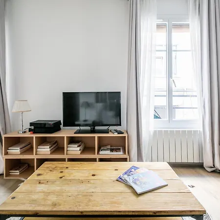 Bastille Loft